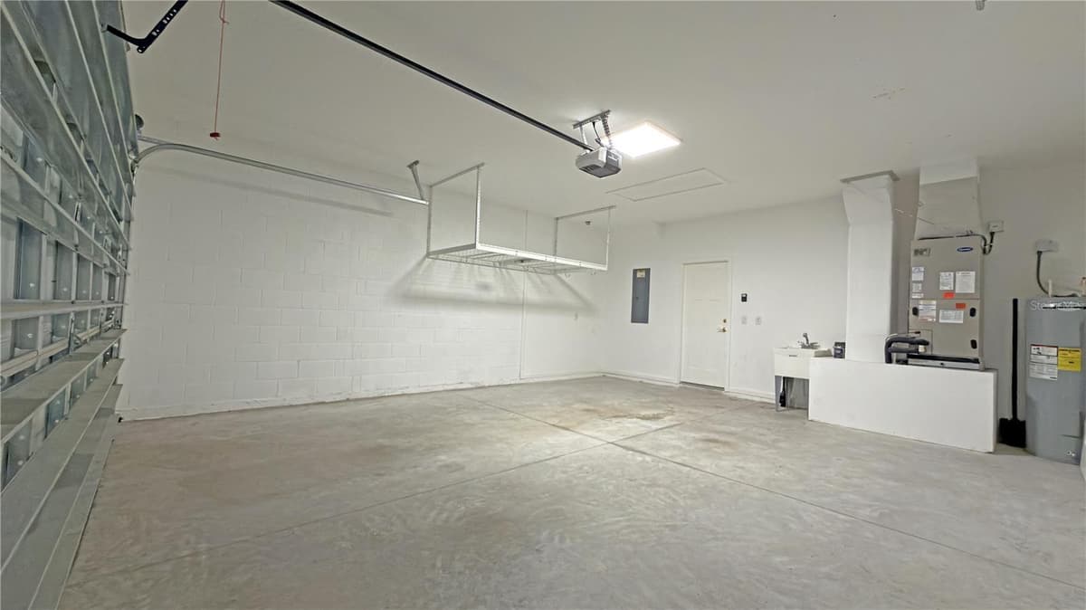 1433 LAMBERT STREET — photo 34 of 44