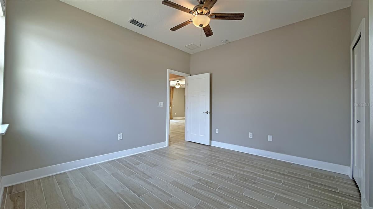 1433 LAMBERT STREET — photo 32 of 44