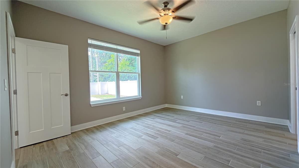 1433 LAMBERT STREET — photo 17 of 44