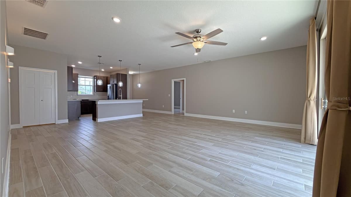 1433 LAMBERT STREET — photo 7 of 44