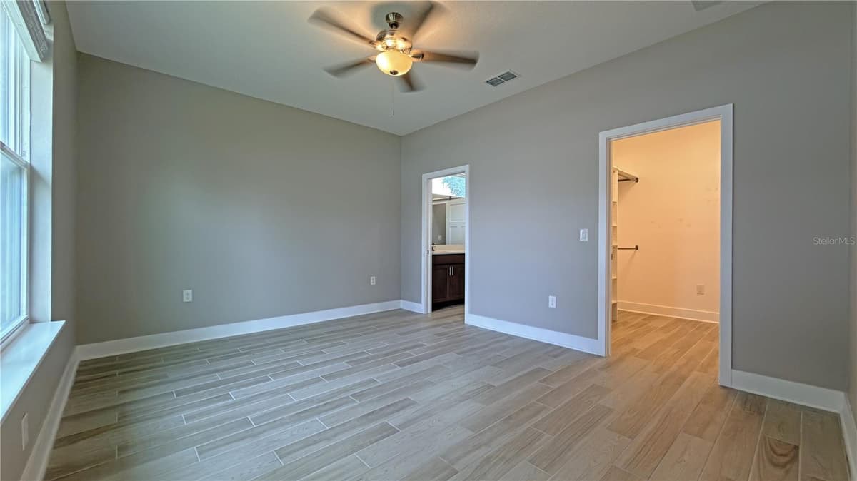 1433 LAMBERT STREET — photo 16 of 44