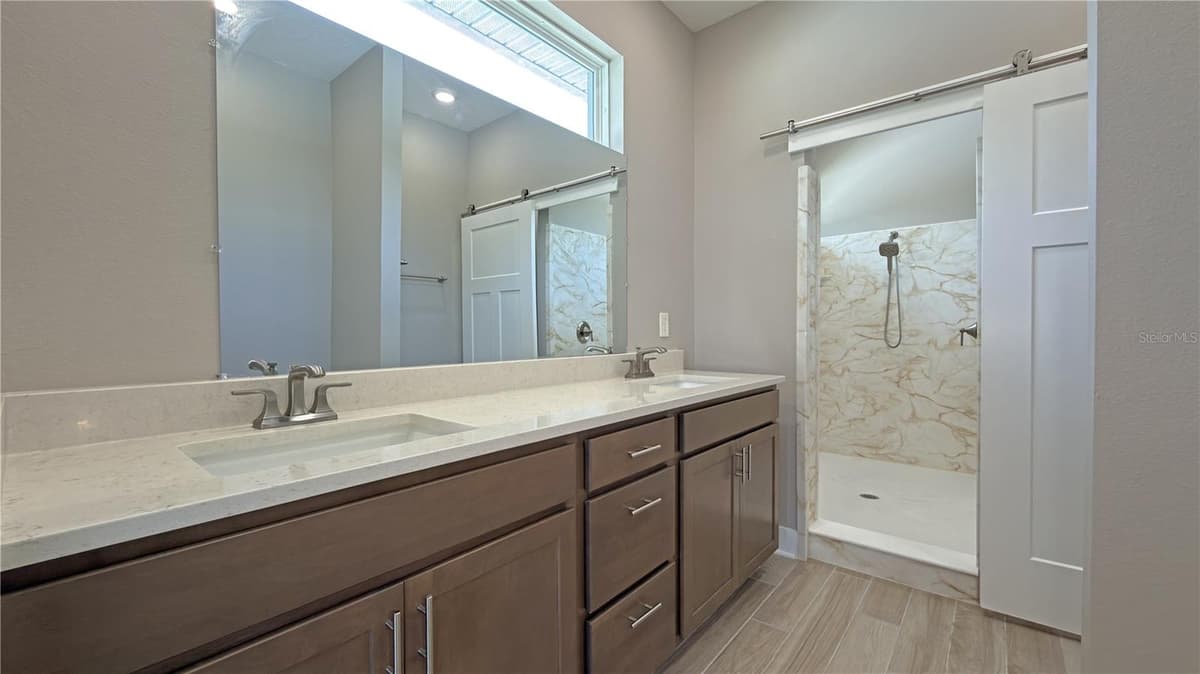 1433 LAMBERT STREET — photo 21 of 44