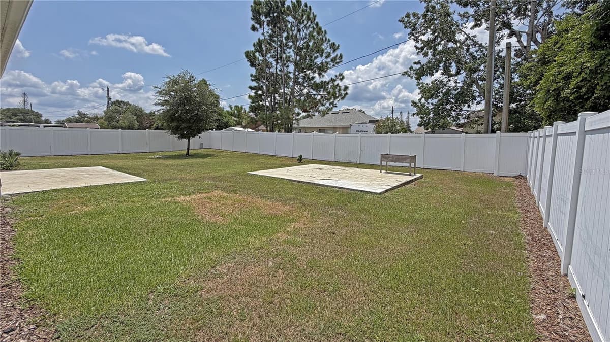 1433 LAMBERT STREET — photo 38 of 44