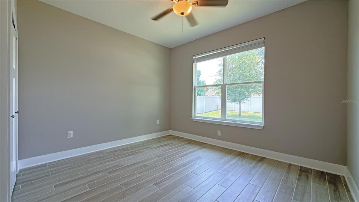 1433 LAMBERT STREET — photo 23 of 44