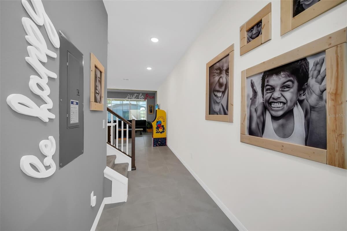 1672 TROPICAL PALMS CIRCLE — photo 3 of 46