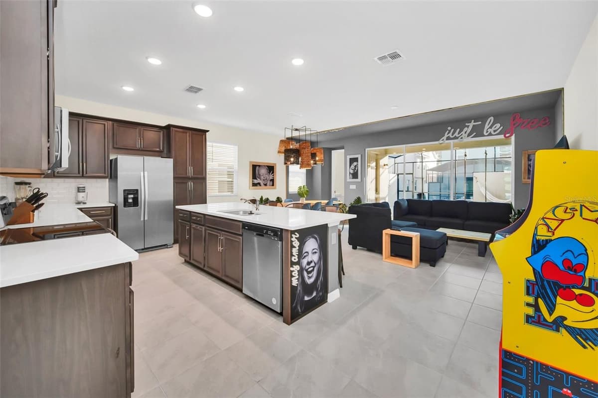1672 TROPICAL PALMS CIRCLE — photo 5 of 46