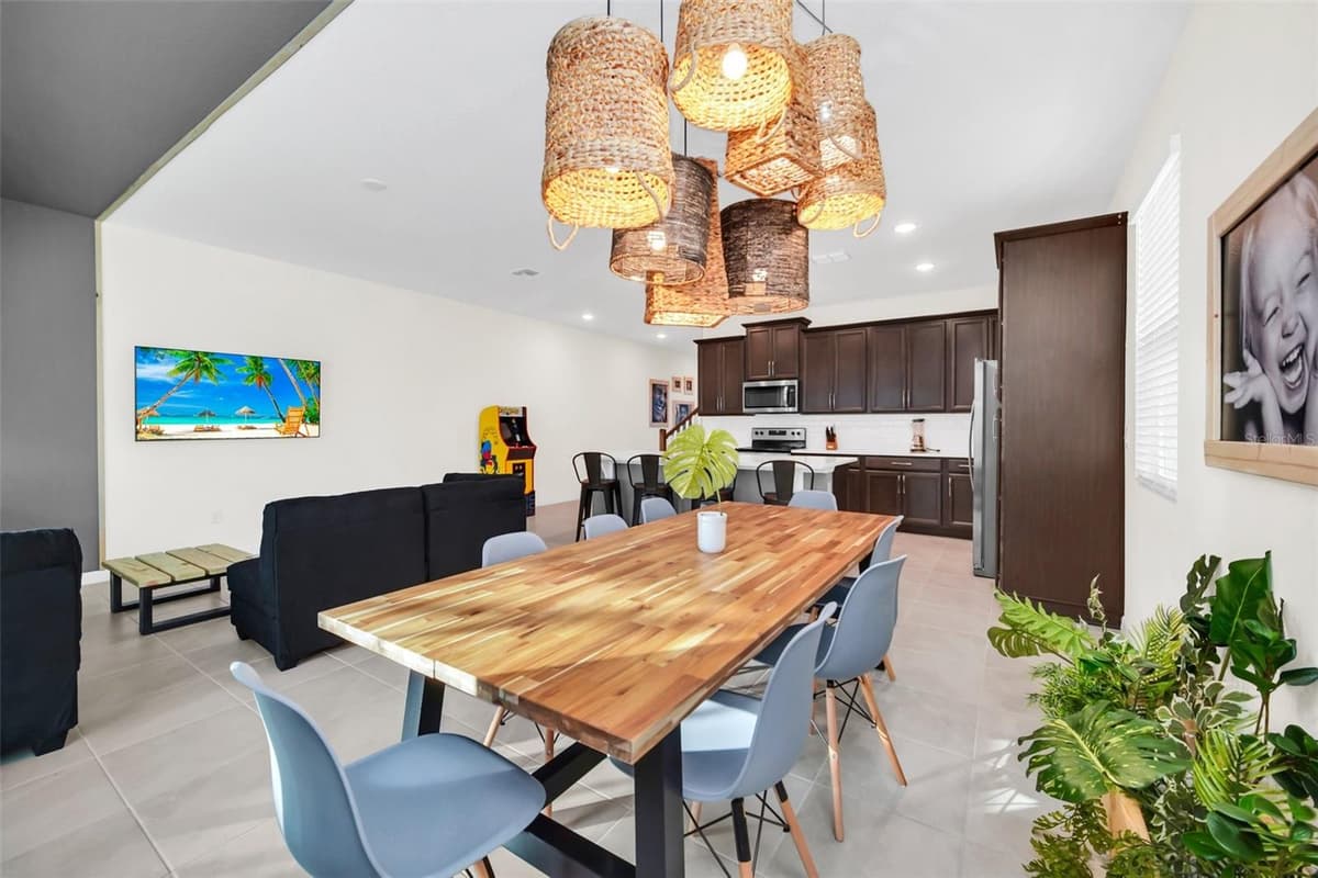 1672 TROPICAL PALMS CIRCLE — photo 19 of 46
