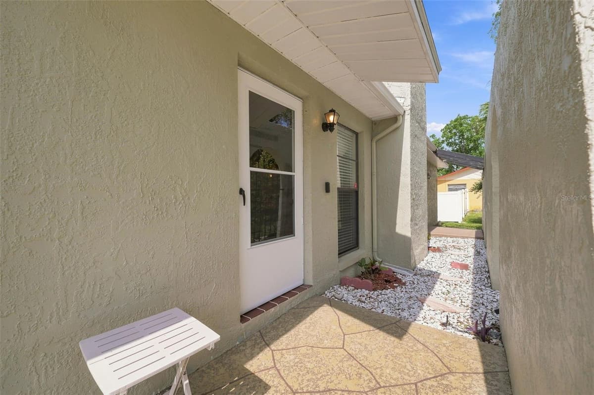 400 FAIRBANKS ROAD — photo 4 of 35