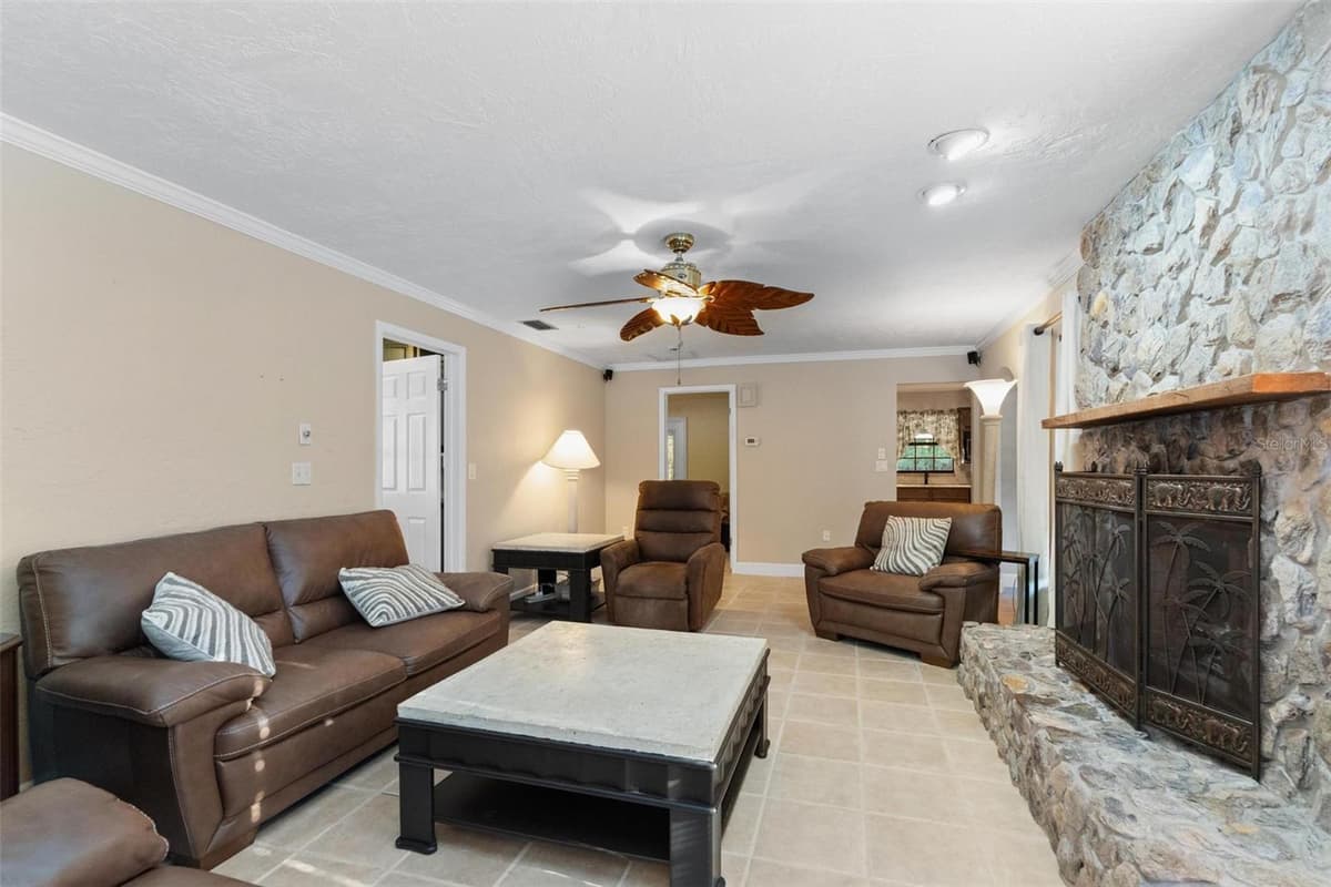 806 SPARROW AVENUE — photo 16 of 46