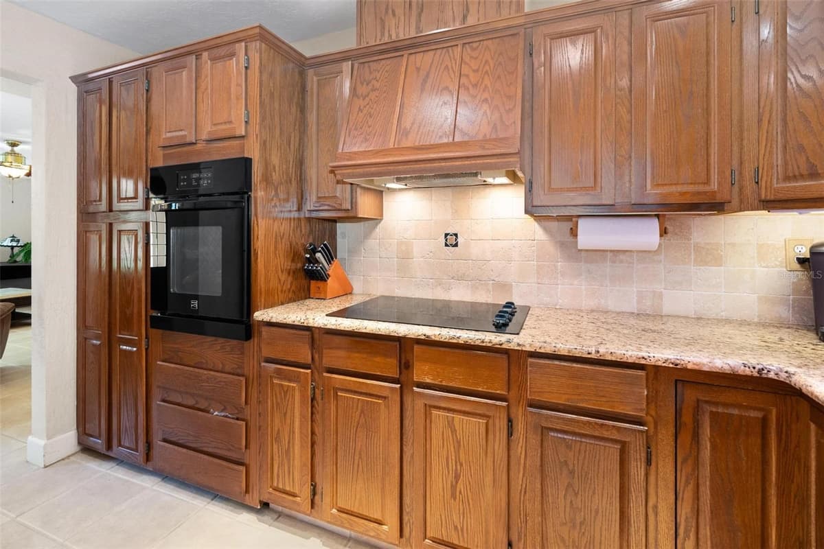 806 SPARROW AVENUE — photo 11 of 46