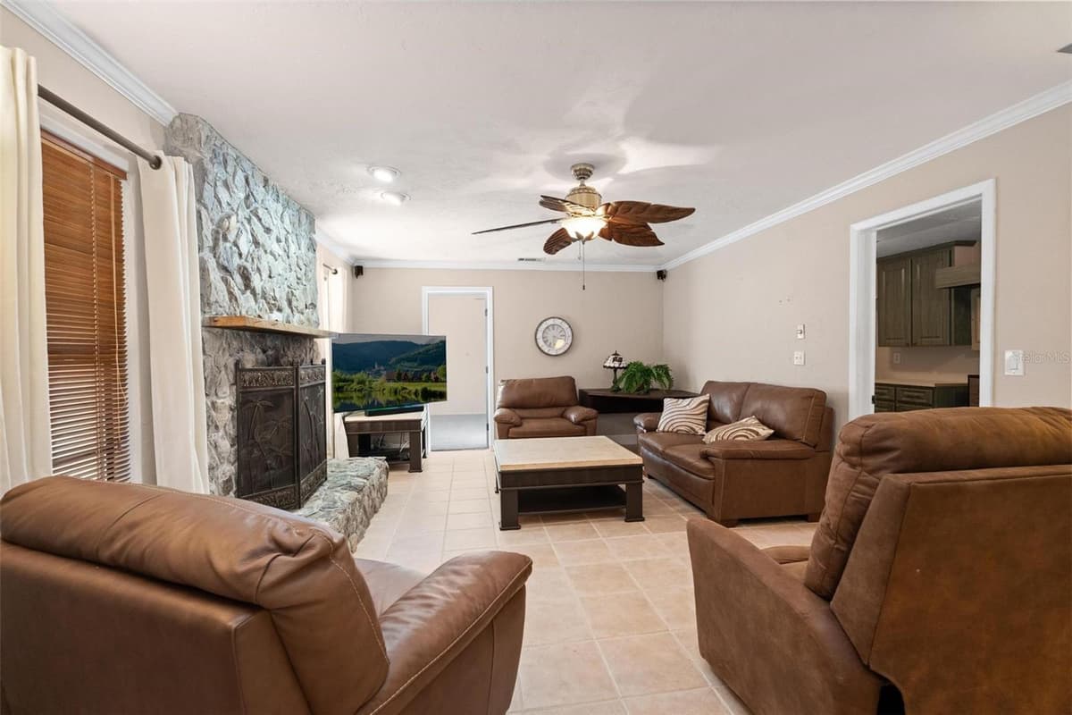 806 SPARROW AVENUE — photo 17 of 46
