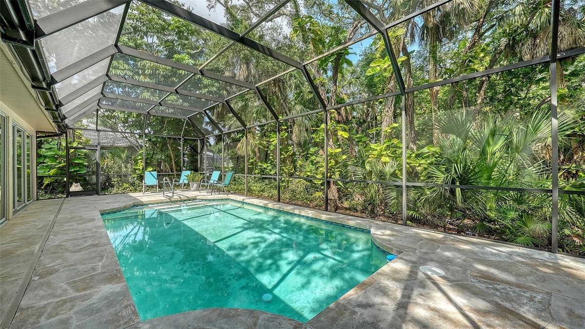 2929 SANDRINGHAM PLACE — photo 15 of 41