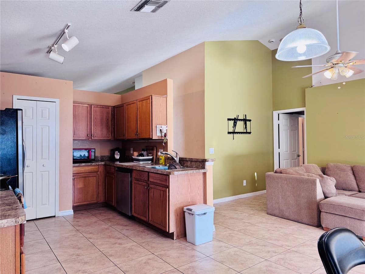 343 LYTTON CIRCLE — photo 16 of 58
