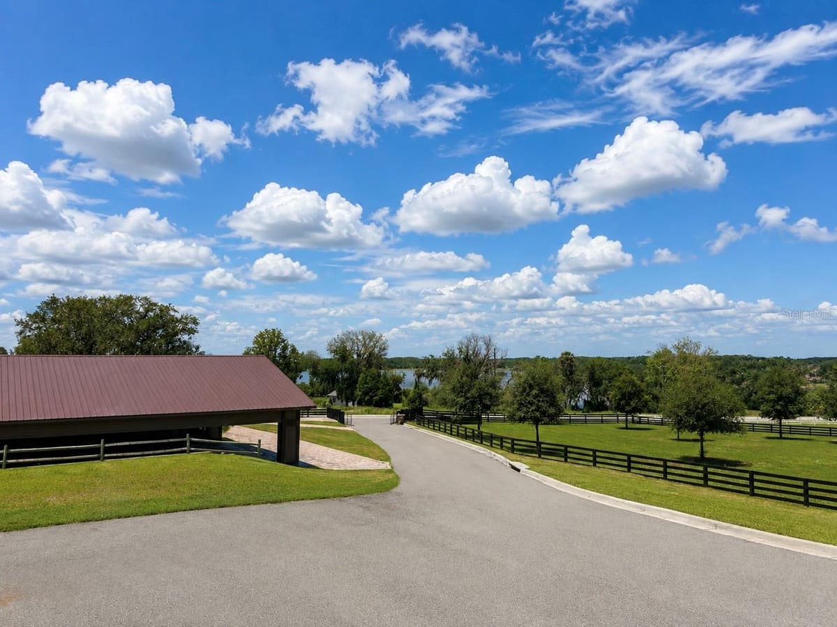 6820 COUNTY ROAD 561 — photo 5 of 38