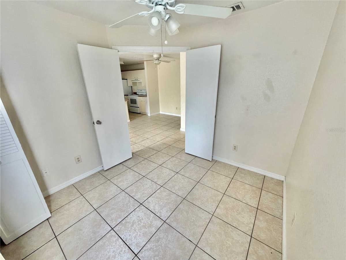 2550 ALAFAYA TRAIL — photo 7 of 16