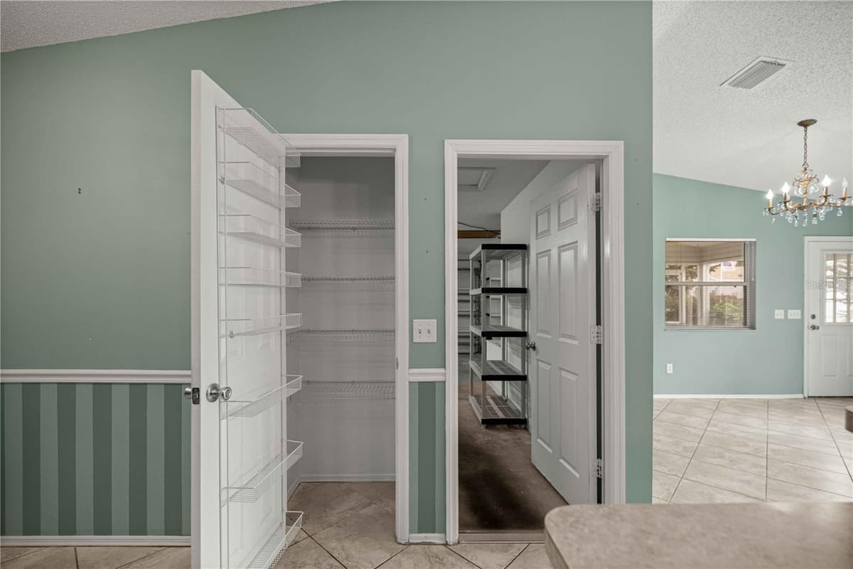 272 EMMALEE PLACE — photo 12 of 27