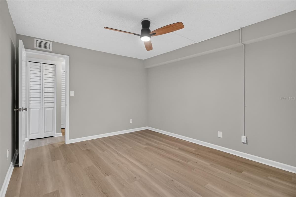 4885 1ST STREET — photo 14 of 22