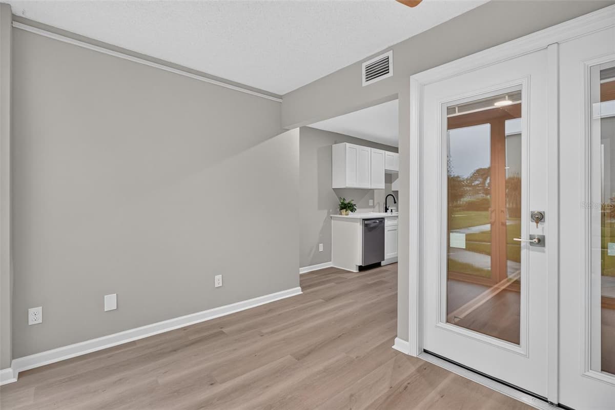 4885 1ST STREET — photo 11 of 22
