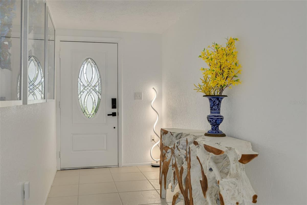 7312 VIENNA LANE — photo 9 of 39