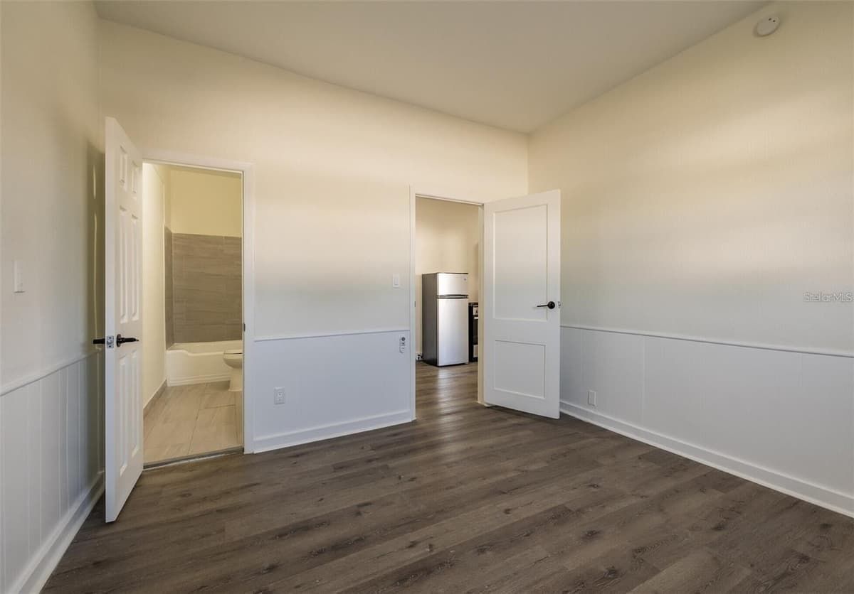 218 PINELLAS AVENUE — photo 14 of 25