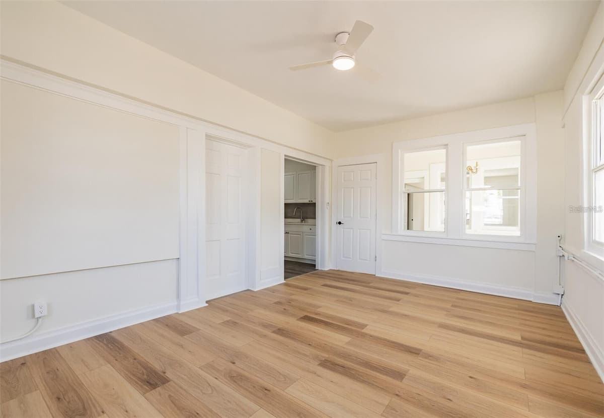 218 PINELLAS AVENUE — photo 13 of 25