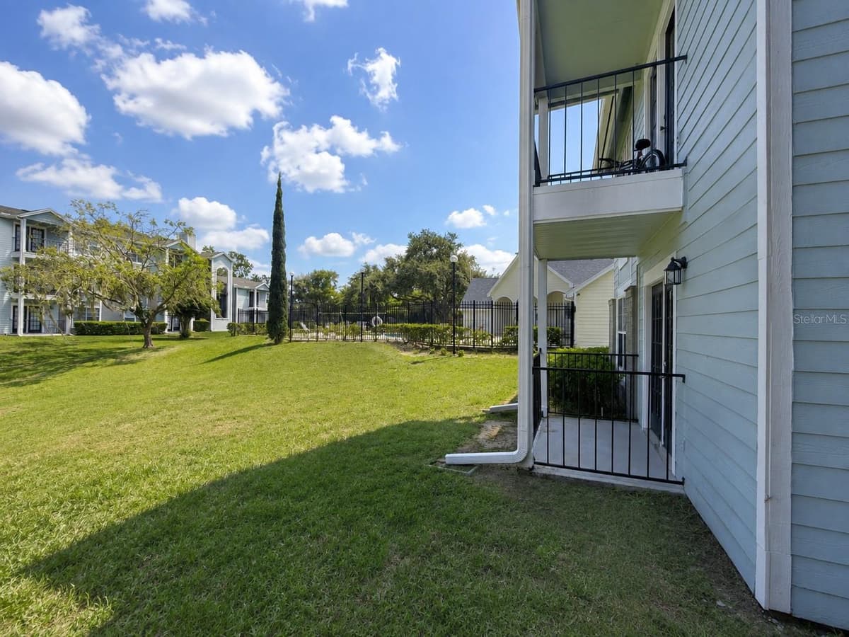 2550 ALAFAYA TRAIL — photo 5 of 19