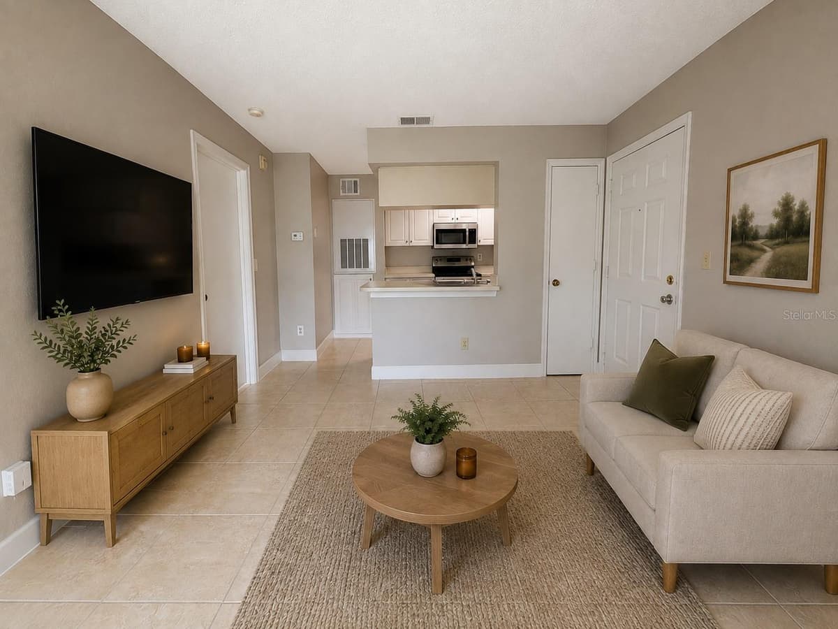 2550 ALAFAYA TRAIL — photo 2 of 19