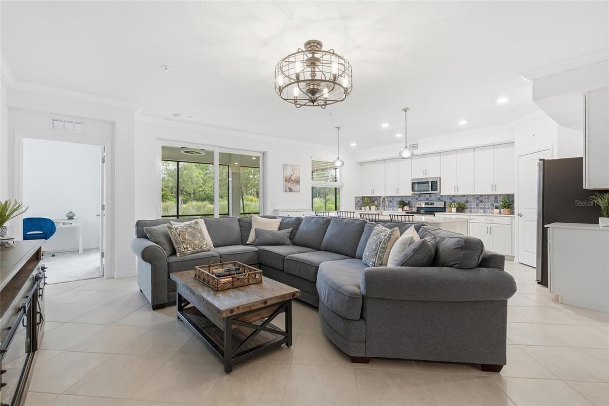 14680 SYCAMORE COURT — photo 12 of 65