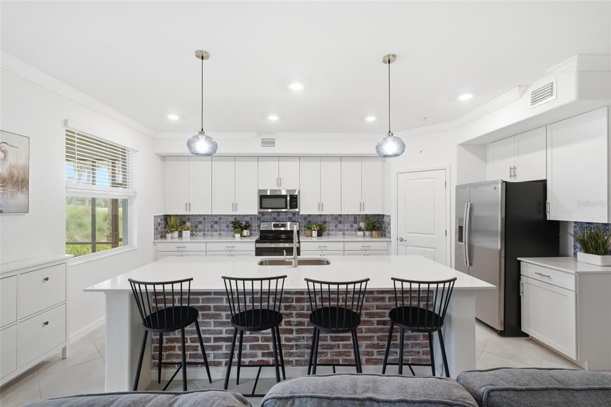 14680 SYCAMORE COURT — photo 10 of 65