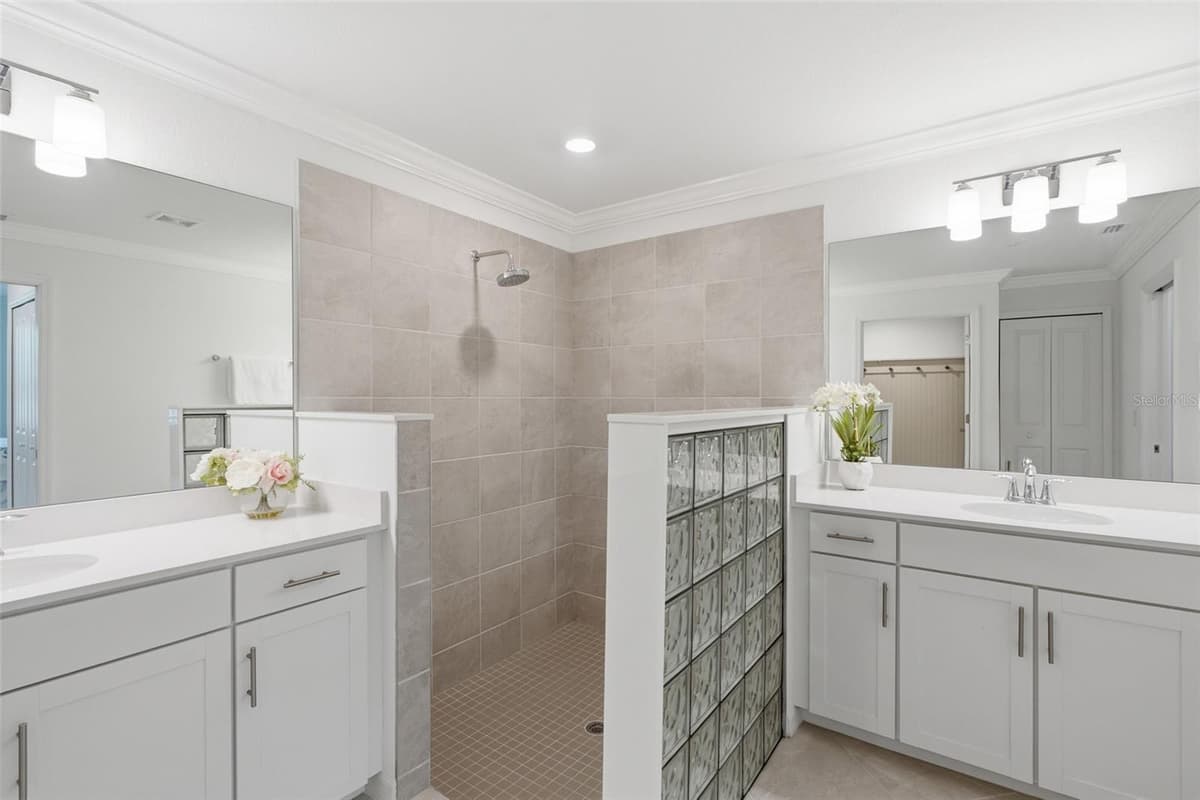 14680 SYCAMORE COURT — photo 21 of 65