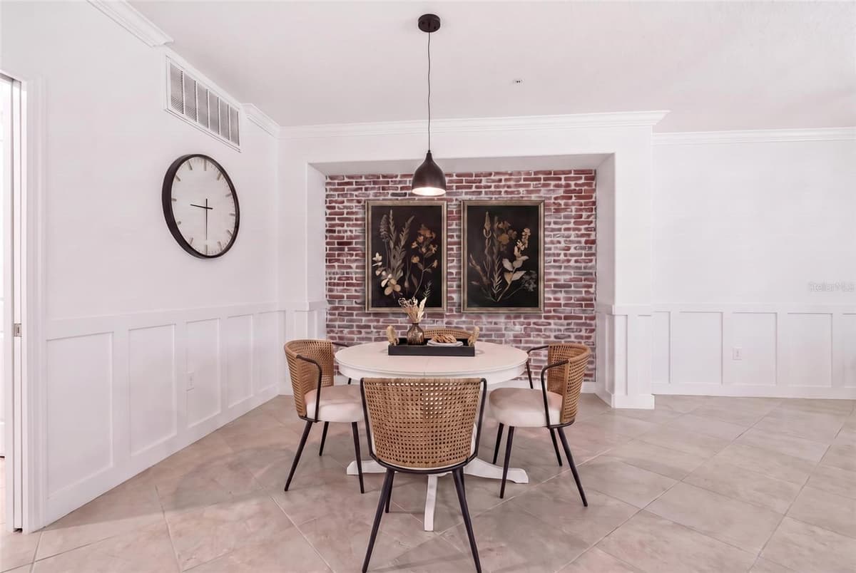 14680 SYCAMORE COURT — photo 13 of 65