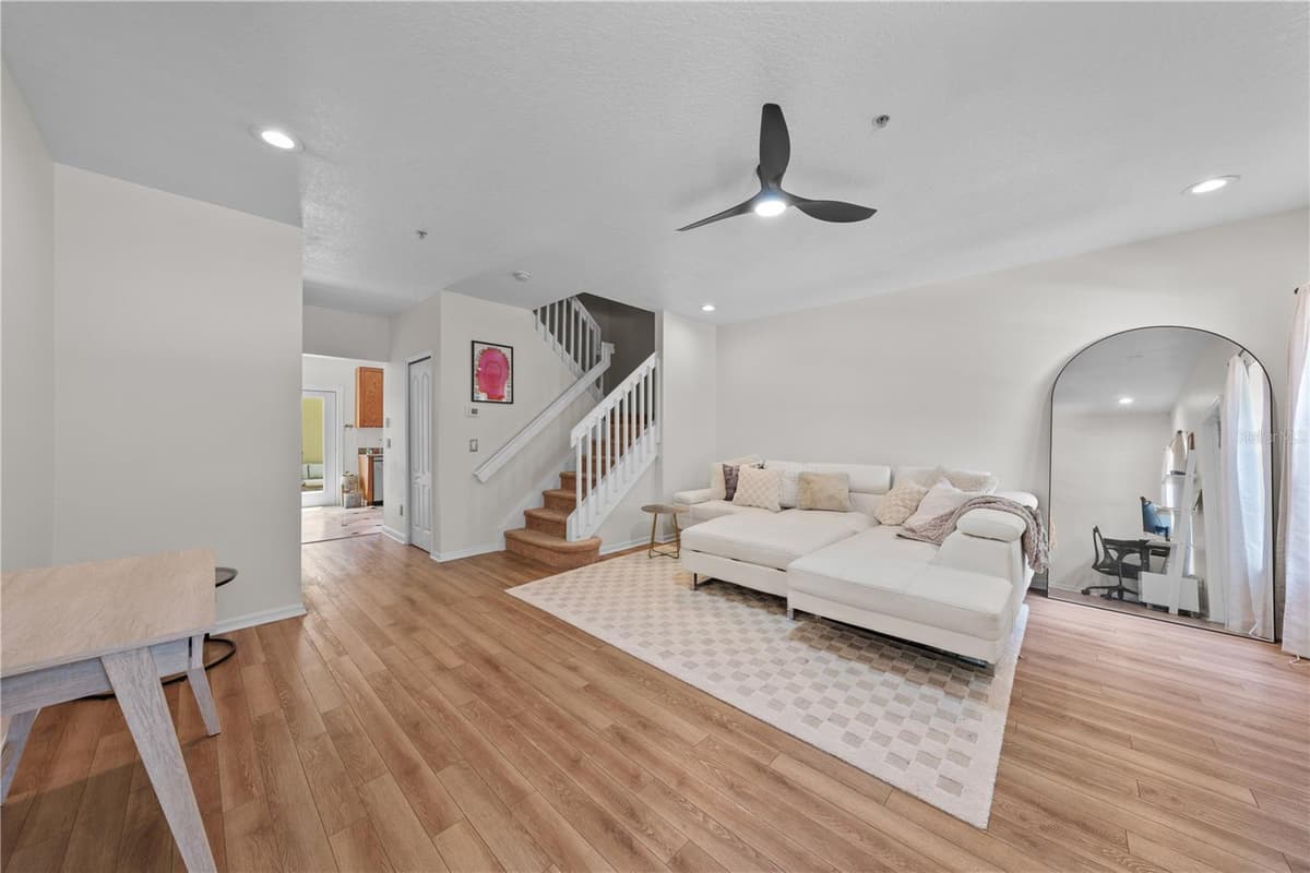241 DEEPCOVE ROAD — photo 3 of 31