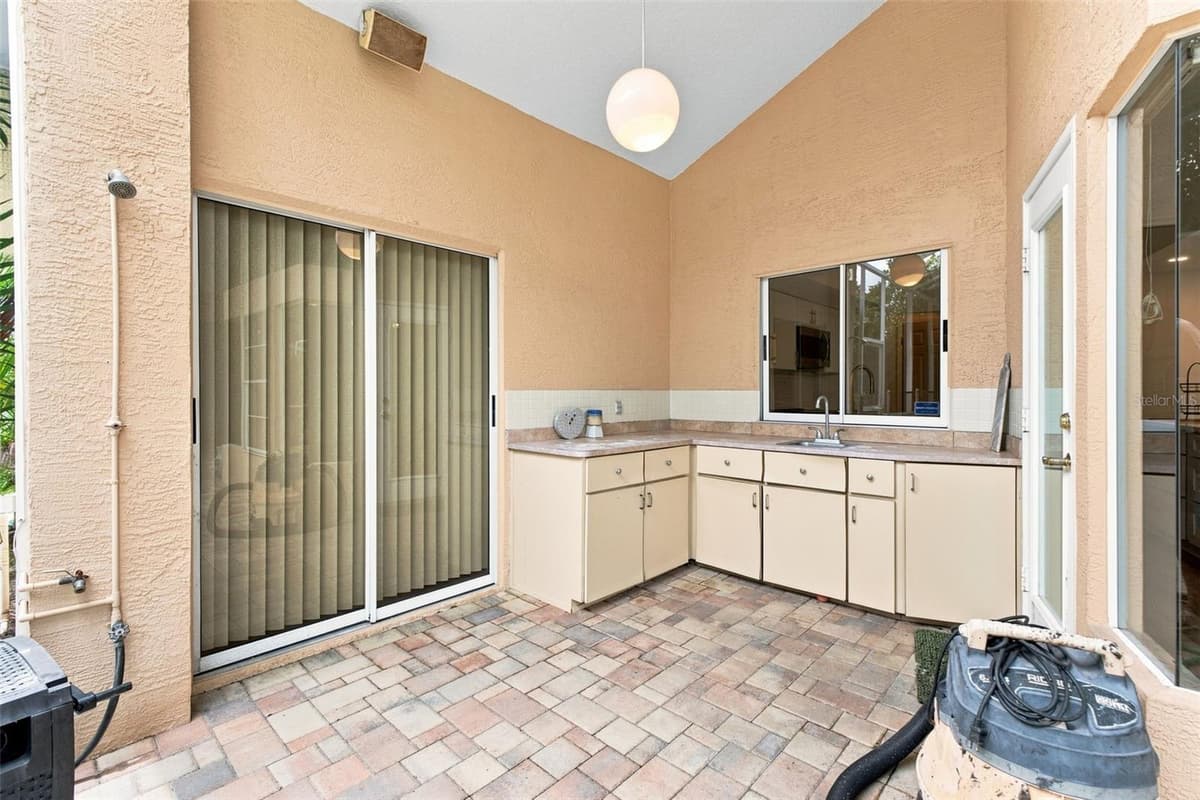 13513 WOODSIDE DRIVE — photo 11 of 23