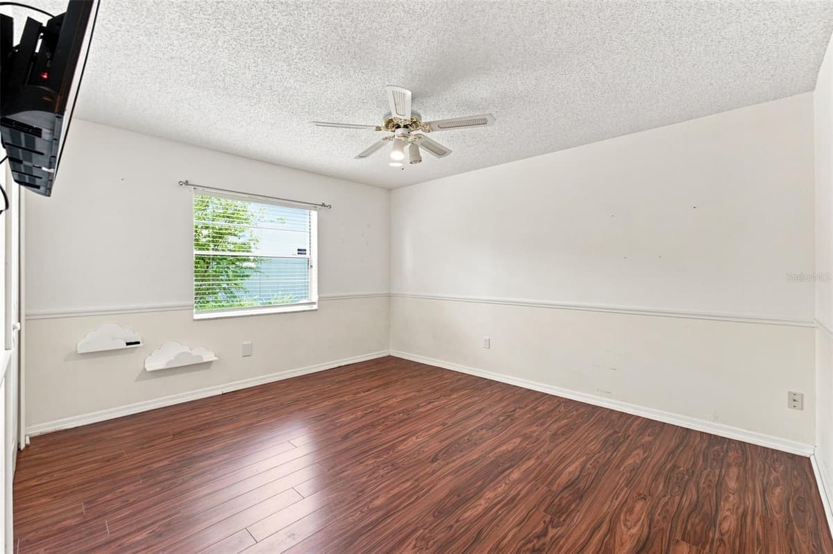13513 WOODSIDE DRIVE — photo 15 of 23