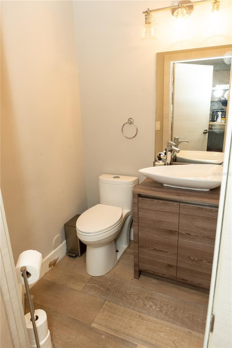 10740 12TH MANOR — photo 12 of 43