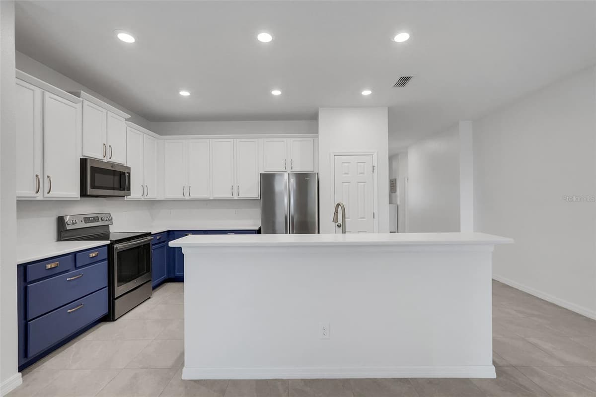 645 BLACK EAGLE DRIVE — photo 13 of 37