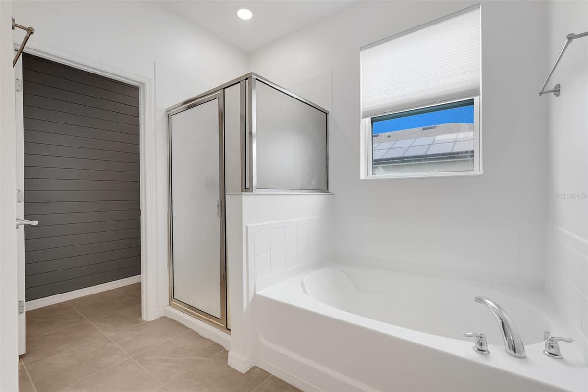 645 BLACK EAGLE DRIVE — photo 20 of 37