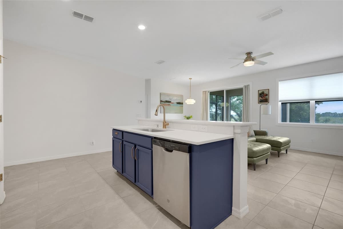 645 BLACK EAGLE DRIVE — photo 14 of 37