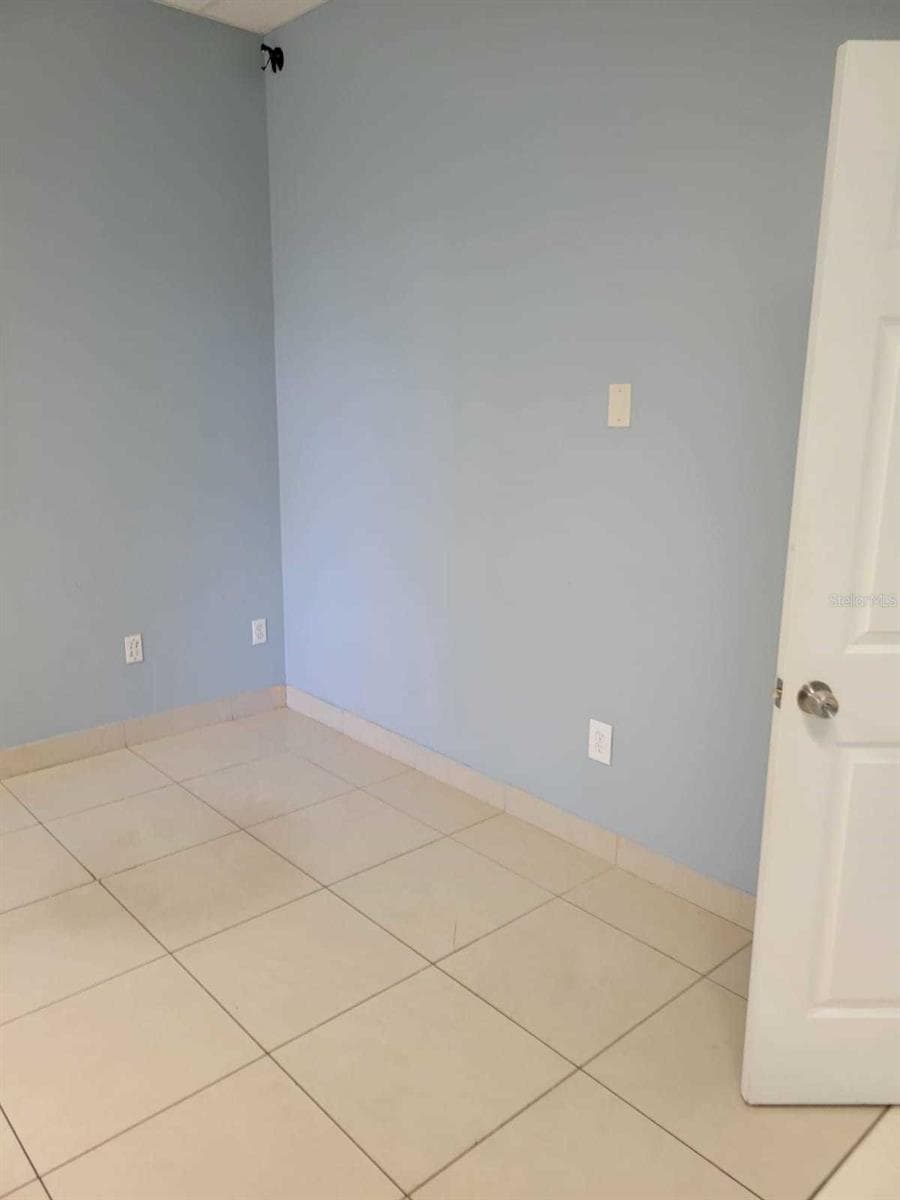 1901 JOHN YOUNG PARKWAY — photo 10 of 15