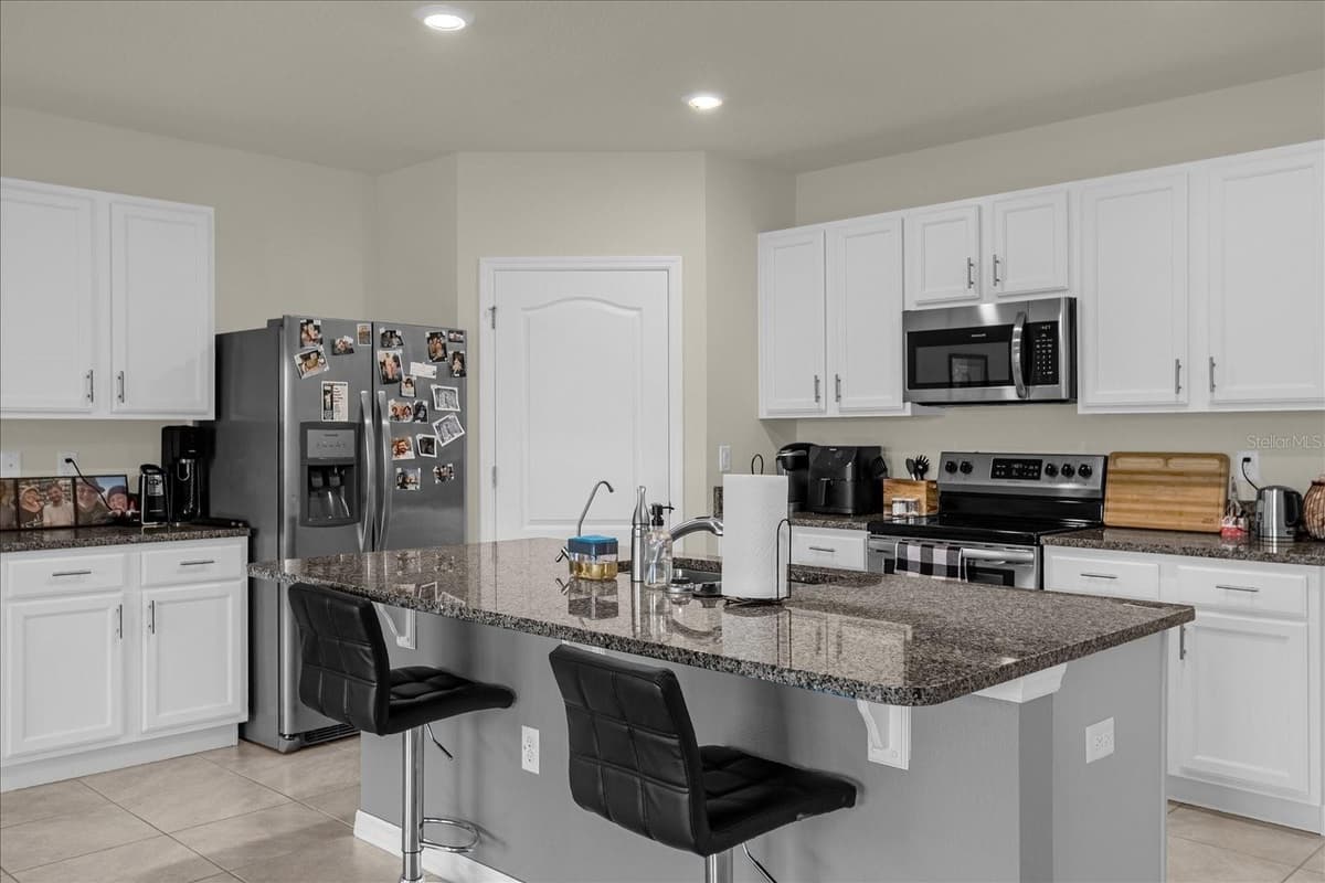 285 SUMMERSHORE DRIVE — photo 14 of 29