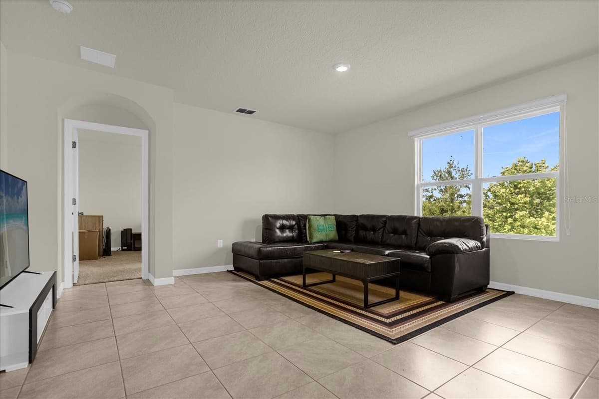 285 SUMMERSHORE DRIVE — photo 19 of 29
