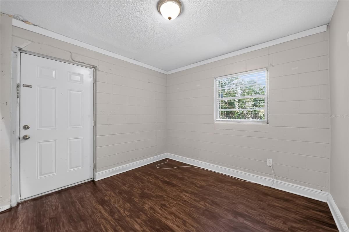 351 STARLING ROAD — photo 26 of 30