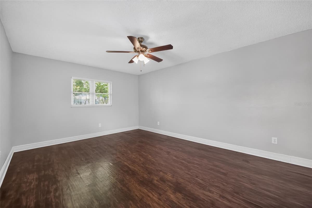 351 STARLING ROAD — photo 16 of 30