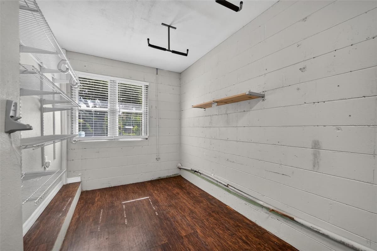 351 STARLING ROAD — photo 27 of 30