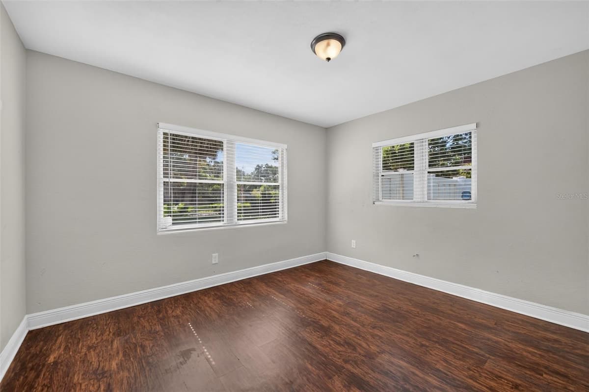351 STARLING ROAD — photo 20 of 30