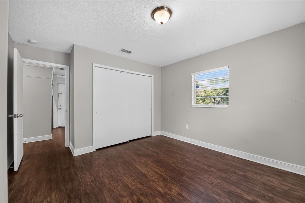351 STARLING ROAD — photo 18 of 30