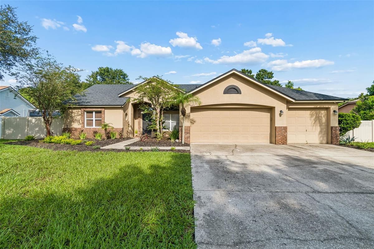 3813 POLUMBO DRIVE — photo 4 of 56