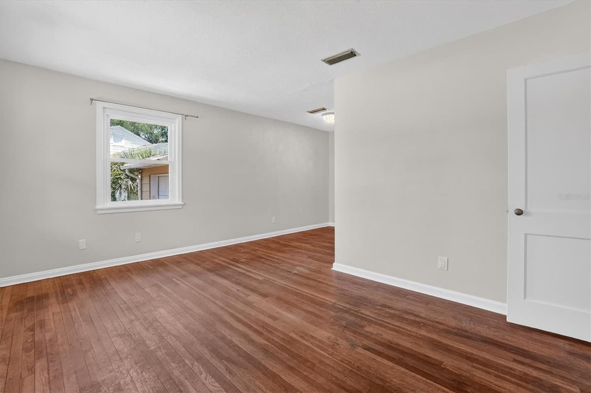 5503 LAKEWOOD CIRCLE — photo 34 of 43