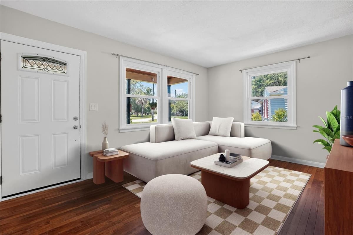5503 LAKEWOOD CIRCLE — photo 3 of 43