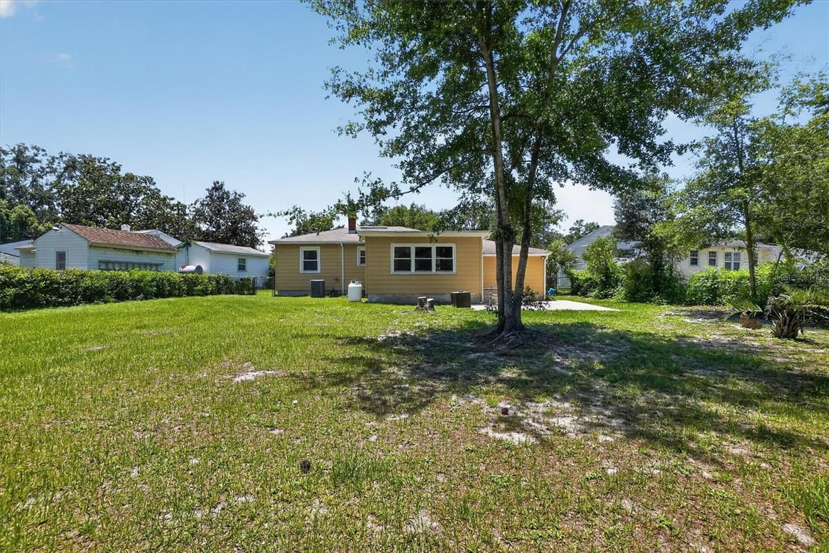 5503 LAKEWOOD CIRCLE — photo 11 of 43